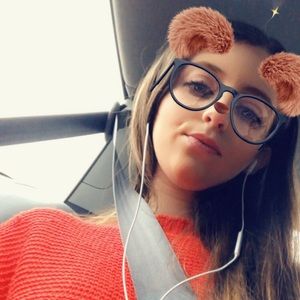 Meet your Posher, Alyssa